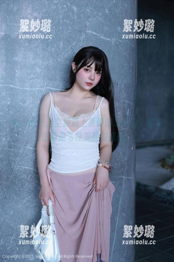 秀人网 - 当空姐遇上夏诗诗Sally，图集里都是飞往美丽的航班。