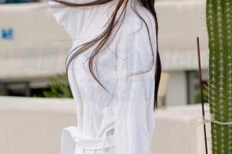 秀人网 - 美图里的娜露selena：棉袜比小动物还可？