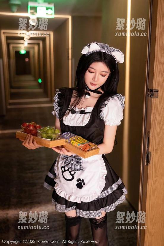 秀人网 - 小蛮妖yummy的纯白写真集：啊，禁欲主义真的是一剂猛药啊……