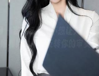 秀人网 - 资源好用到不想让人知道，沐娜娜和她的吊带反转你的审美！