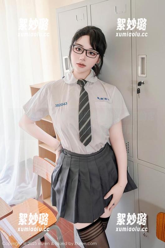 秀人网 - 这不是普通的和服，苏苏阿的定制作品让你从此和舒适划清界限！