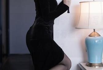 秀人网 - “软软爱吃肉学妹”的写真在线，颠覆了我对学妹的所有想象，怎么会这么有趣？