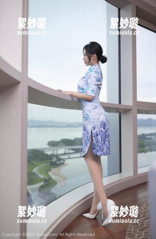 秀人网 - 邹晶晶女王分享泳衣魅惑，死库水瞬间成时尚流行！