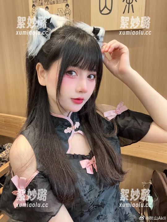 拿走这高清亚丝娜合集吧，我以后只需要秋山AkI的陪伴了。