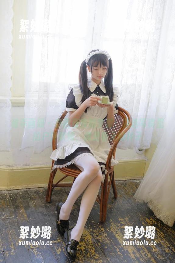 稚乖画册 - 赤西夜夜的梦游：精选写真里的户外软妹，像是春天的种子