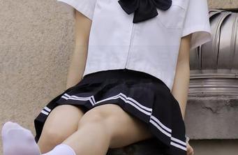 绮梦摄影 - 章章与短裙：写真捕捉到的每一缕清风