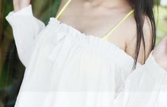 美媛馆 - 王馨瑶yanni夏日的美图很在线，我心里默默念了几遍：这个又是谁家的小仙女？