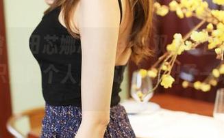 美媛馆 - 田芯娜Angel的双人套图精选，明明只是两个人，却让人看出了一堆剧情。