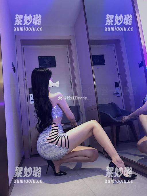 脸红Dearie 微密圈 - 论脸红Dearie的肉丝——原图求真,套图果然更丰富吗?