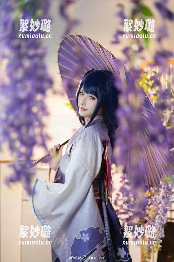 花兮_honoka的女王画像：我敢打赌，她一定有一屁股的大姐大气场！