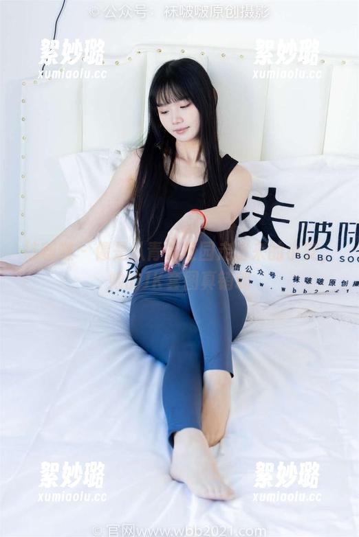 袜啵啵 - 像是从青春校园走出来的小安，她的JK套图真销魂
