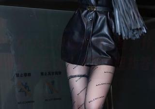 语画界 - Cris_卓娅祺的浴室，什么时候也可以无圣光？来图集里找答案