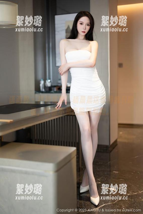语画界 - 红裙如梦，杨晨晨这套图我只能说，优雅不是我能驾驭的。
