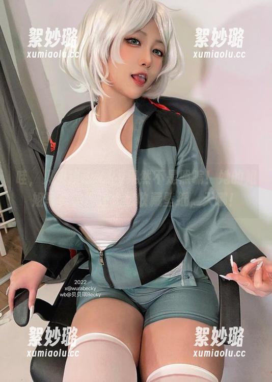 哇，贝贝琪Becky果然不是照骗！她的姐姐写真美得让人想收藏壁纸，天哪！