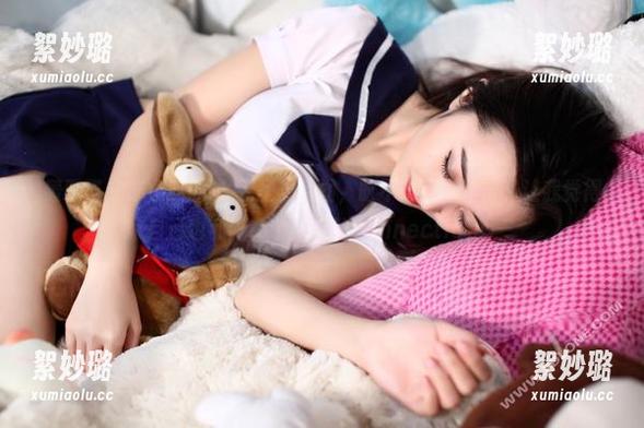 轰趴猫 - 苏小暖的JK无圣光套图，时不时来个冲击，让我觉得自己也和她有个依稀的connection。