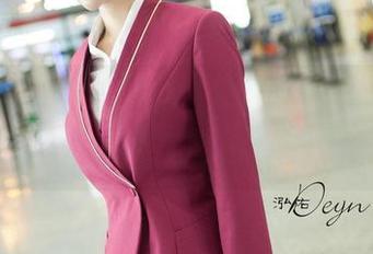青豆客 - 张雨涵穿牛仔裤，图包保证高清，瞧这氛围！