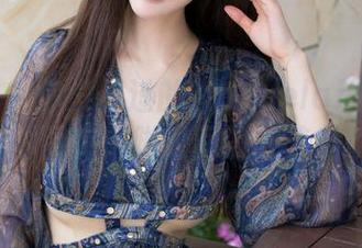 魅妍社 - 你没见过的Manuela玛鲁娜美脚图库：脚趾间的才艺秀!