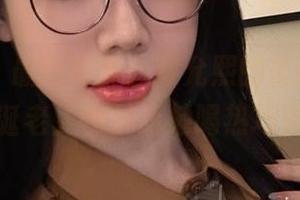 微密圈 - 最新写真：黎允熙的圣诞女王，连圣诞老人都要请她喝热巧克力！