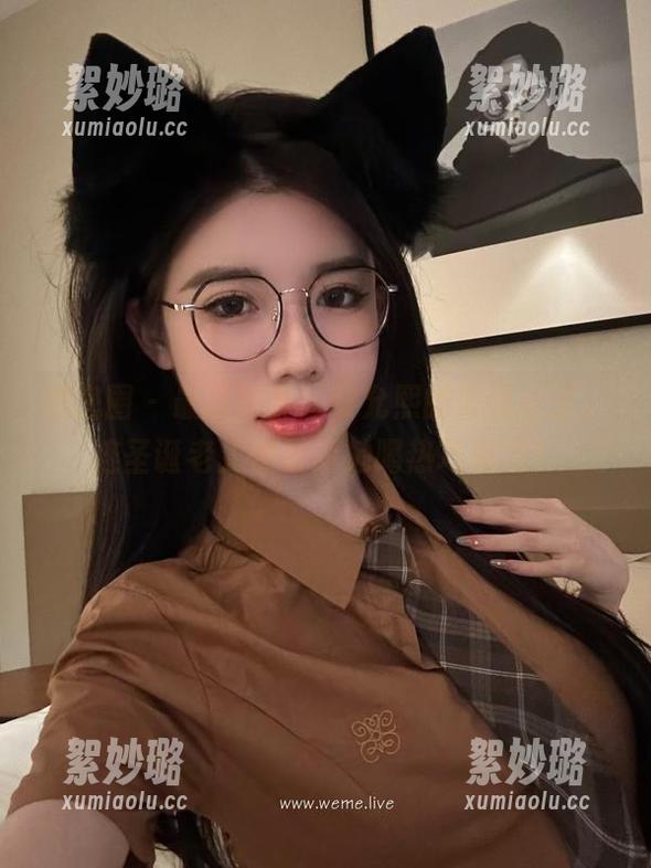 微密圈 - 最新写真：黎允熙的圣诞女王，连圣诞老人都要请她喝热巧克力！